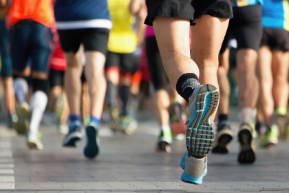 Marcio Velho da Silva destaca como a corrida de rua transforma o corpo, a mente e o modo de viver.
